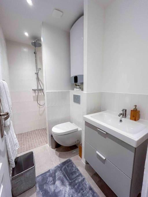 L'Eden Au Porte De Paris Metro 9 Montreuil  Ngoại thất bức ảnh
