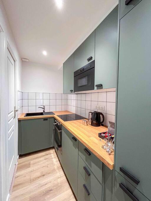 L'Eden Au Porte De Paris Metro 9 Montreuil  Ngoại thất bức ảnh
